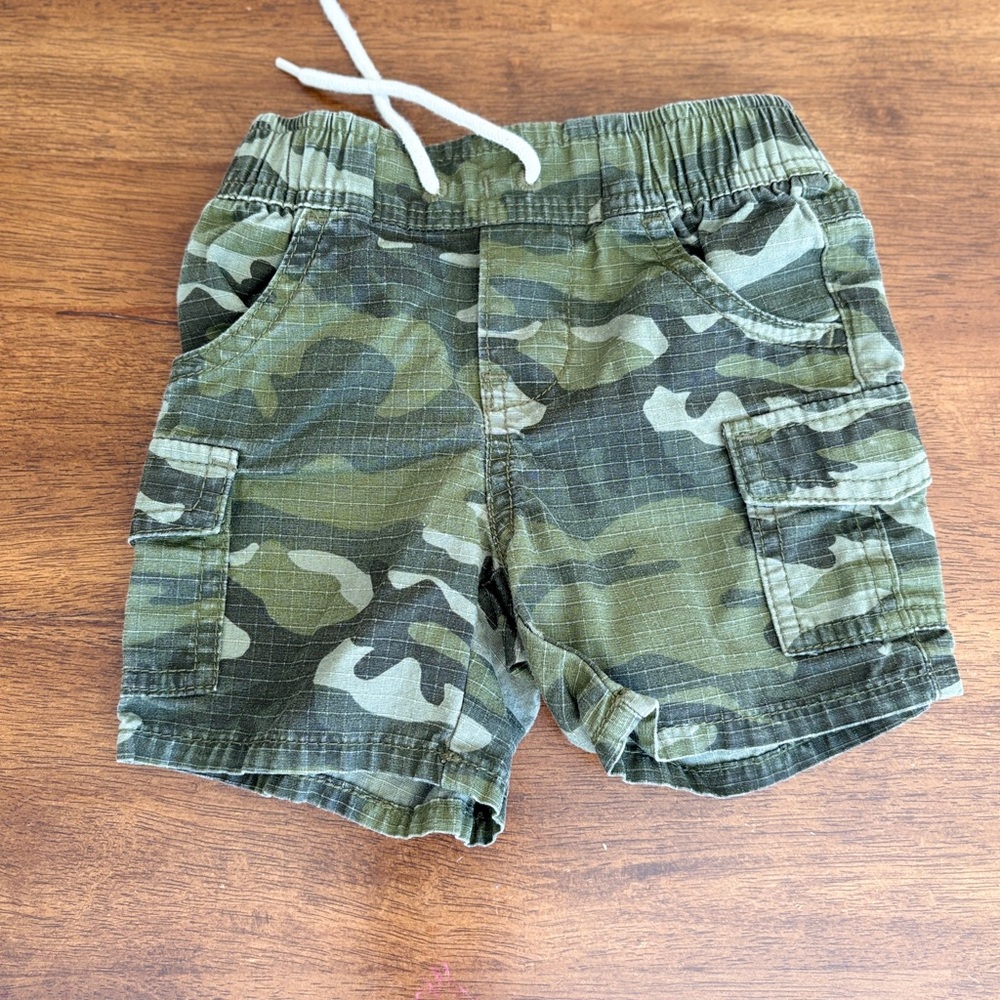 GAP Kids Green Camouflage Cargo Shorts
